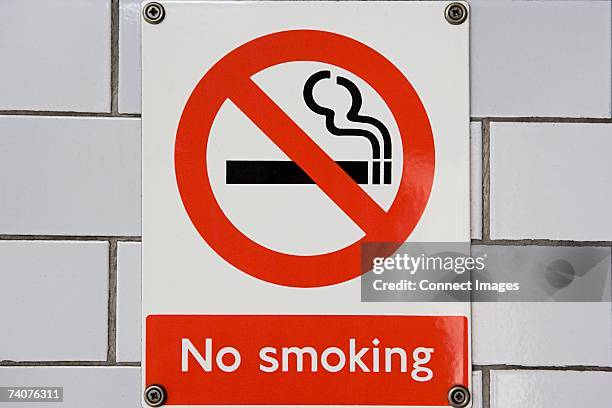 no smoking sign - no smoking sign stock pictures, royalty-free photos & images