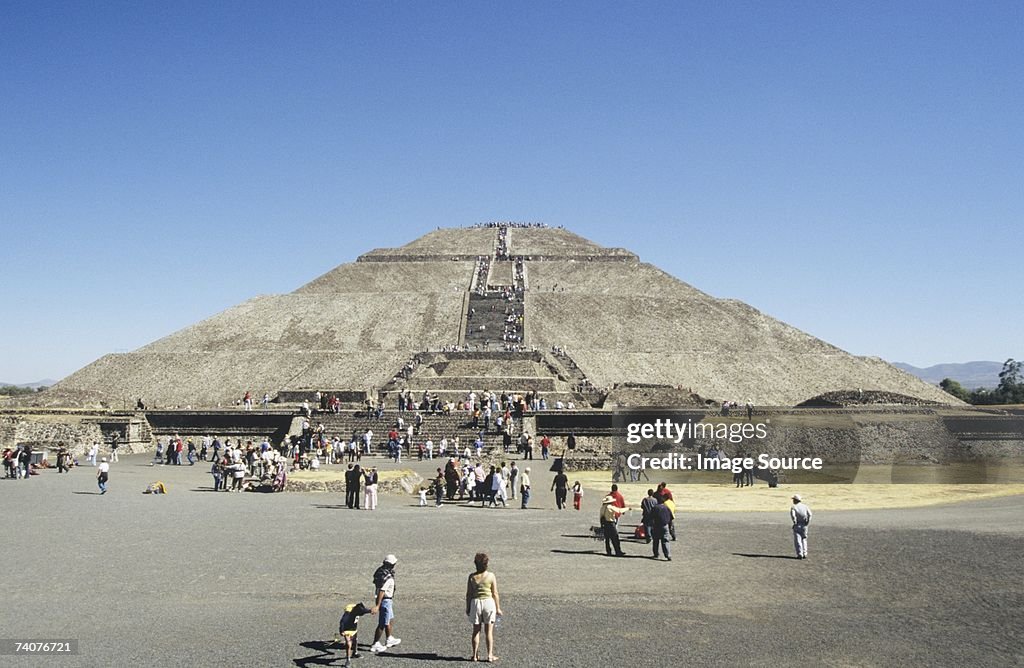 Tourists at pyramid of the moon