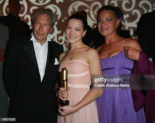 Hannah Herzsprung with her parents Bernd Herzsprung and Barbara attend the German Film Awards at the Palais am Funkturm on May 4, 2007 in Berlin,...