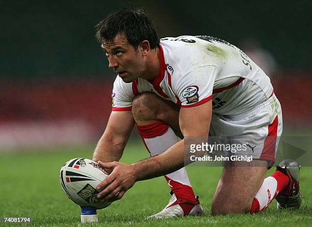 Paul Sculthorpe of Saints lines up a kick on goal during the Engage Super League match between St.Helens and Wigan Warriors at the Millennium Stadium...