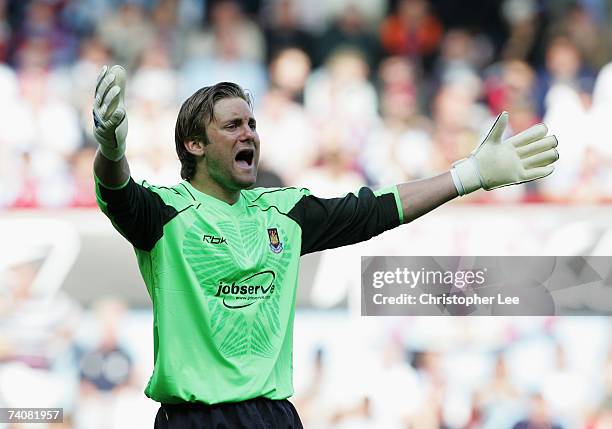 Robert Green the West Ham United goalkeeper shouts instructions to his defence during the Barclays Premiership match between West Ham United and...