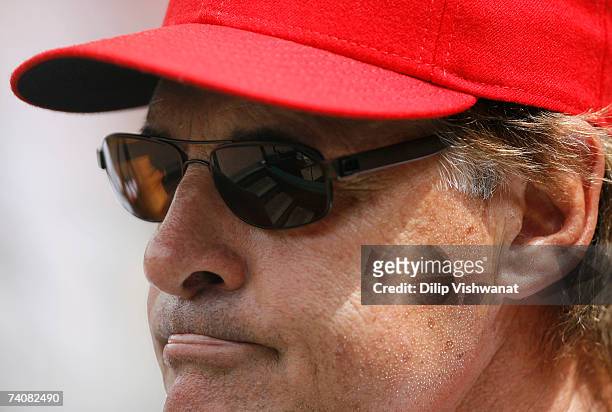 Manager Tony La Russa of the St. Louis Cardinals against of the Houston Astros on May 5, 2007 at Busch Stadium in St. Louis, Missouri. The Astros...