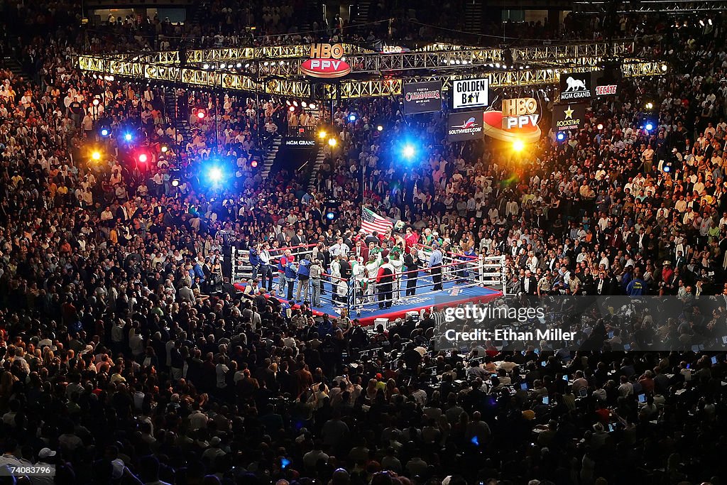 Oscar De La Hoya v Floyd Mayweather Jr.