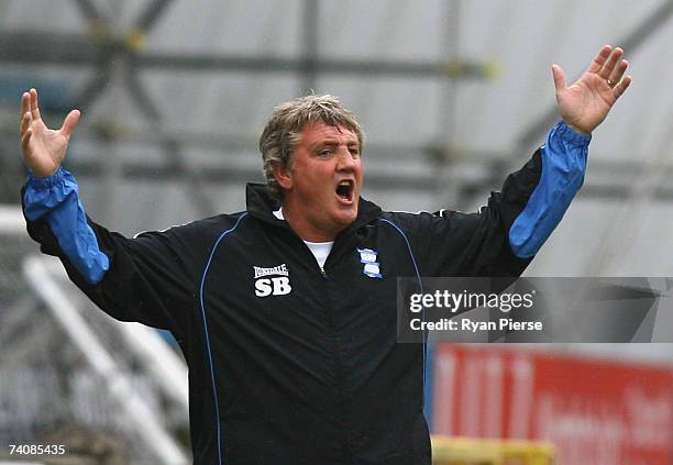 Steve Bruce, manager of Birmingham City screams to his players during the Coca Cola Championship match between Preston North End and Birmingham City...