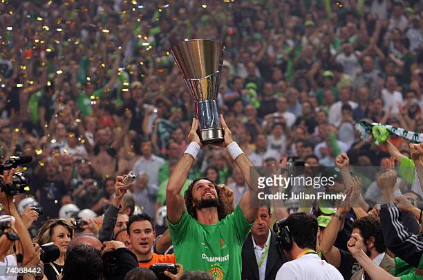 Fragiskos Alvertis of Panathinaikos celebrates with the trophy after defeating CSKA Moscow during the EuroLeague Final match between Panathinaikos...