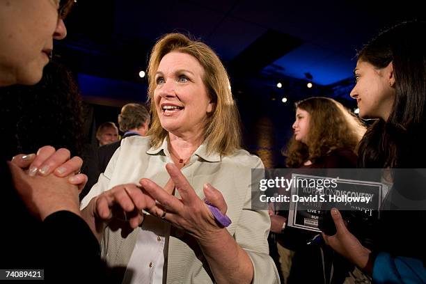 Elizabeth Edwards , cancer victim and wife of presidential candidate John Edwards, speaks to members of the audience after "Koppel on Discovery:...