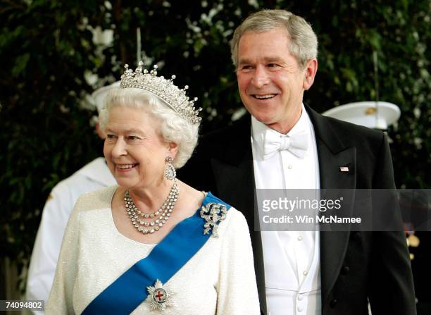 President George W. Bush and Her Majesty Queen Elizabeth II arrive on the North Portico of the White House for a formal white-tie state dinner May 7,...