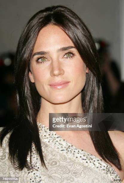 Actress Jennifer Connelly attend the Metropolitan Museum of Art Costume Institute Benefit Gala "Poiret: King Of Fashion" at the Metropolitan Museum...
