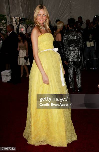 Model Caroline Trentini attend the Metropolitan Museum of Art Costume Institute Benefit Gala "Poiret: King Of Fashion" at the Metropolitan Museum of...