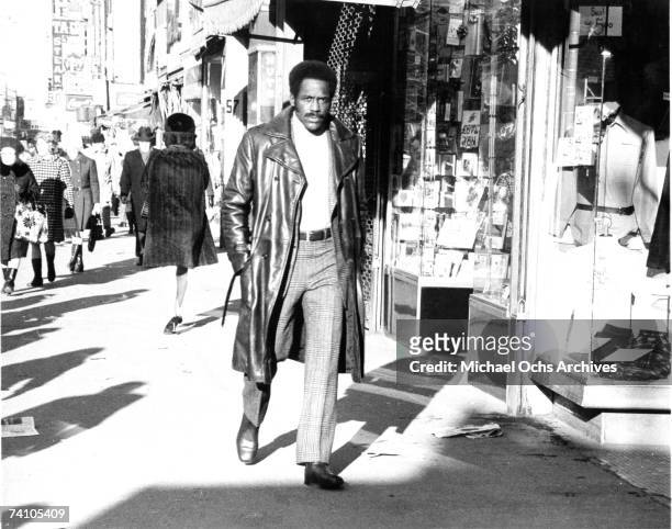 Actor Richard Roundtree performs in scene from "Shaft" directed by Gordon Parks. Academy Award Winner for Best Song "Theme From Shaft" by Isaac Hayes.