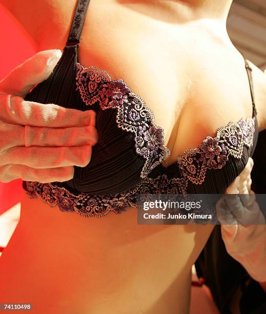 Triumph International Japan's "Soft Body", the world's first torso for testing out bras using the real softness and springiness of female's breasts...