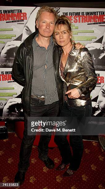 Julien and Amanda Temple arrive at the UK film premiere of 'Joe Strummer: The Future Is Unwritten', at the Coronet Cinema on May 9, 2007 in London,...