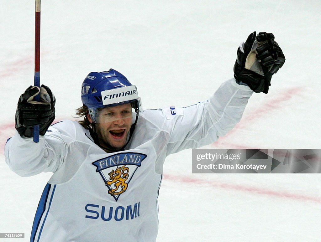 IIHF World Ice Hockey Championship - USA v Finland