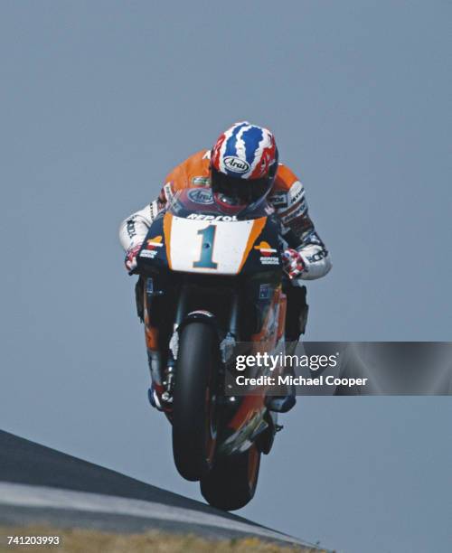 Mick Doohan of Australia riding the Repsol Honda- NSR500 during the French motorcycle Grand Prix on 9 July 1995 at the Bugatti Circuit, Le Mans,...