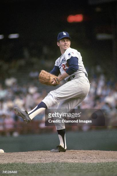 Pitcher Don Sutton of the Los Angeles Dodgers winds up to throw a pitch during a game on July 29, 1969 against the Pittsburgh Pirates at Forbes Field...