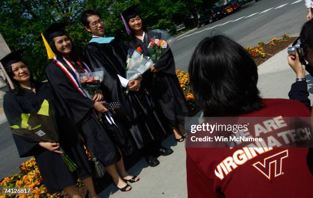 Virginia Tech Commencement Photos and Premium High Res Pictures - Getty ...