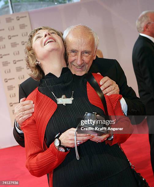 Photographer Thomas Hoepker and his wife Christine Kruchen pose together during the Henri Nannen Awards at the Deutsche Schauspielhaus on May 11,...