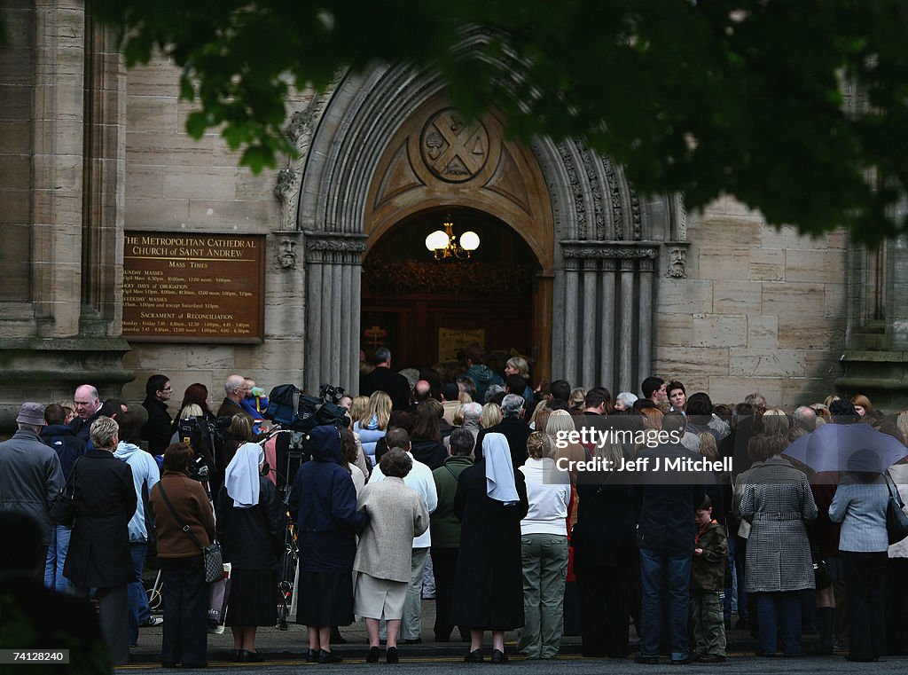 Glasgow Cathedral Service For Girl Missing In Portugal