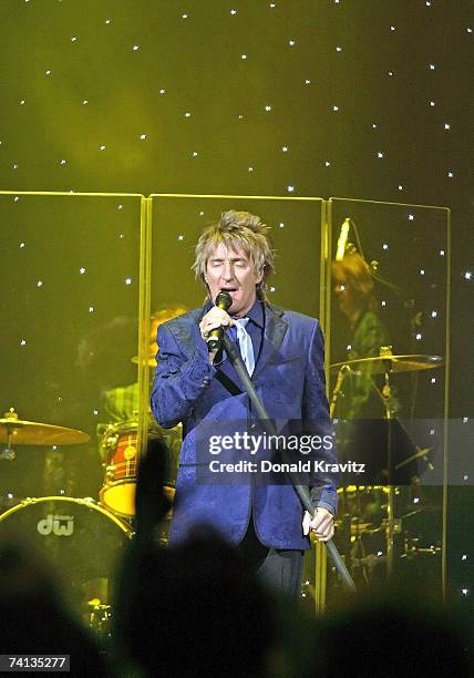 Rod Stewart performs at The Event Center at the Borgata Casino Hotel and Spa on May 12, 2007 in Atlantic City, New Jersey.