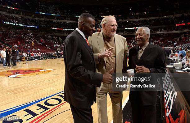 Red Kerr 42 Johnny Red Kerr Photos & High Res Pictures - Getty Images