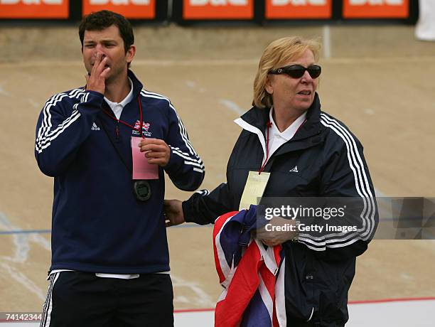 Carol Hoy and Scott Gardner a sports scientist realise that Chris Hoy of Great Britain has just narrowly failed in his attempt to break the World 1...