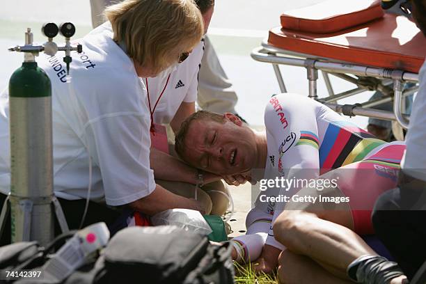 Chris Hoy of Great Britain is comforted by his mother Carol Hoy after failing in his attempt to break the World 1 Kilometre Altitude Record at the...