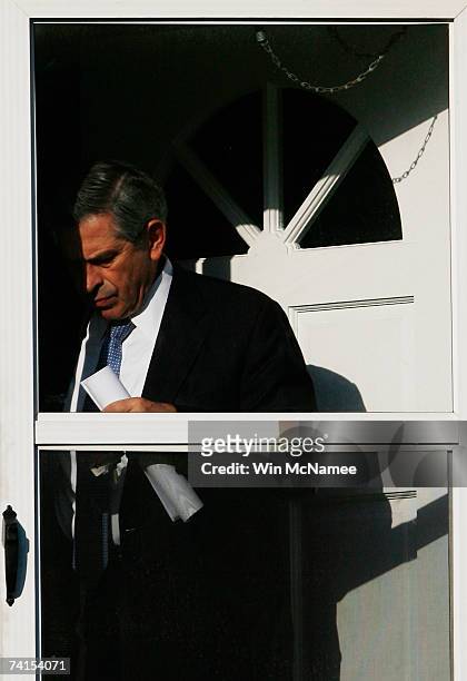 World Bank President Paul Wolfowitz leaves his house May 15, 2007 in Chevy Chase, Maryland. A report released by the World Bank indicates that...