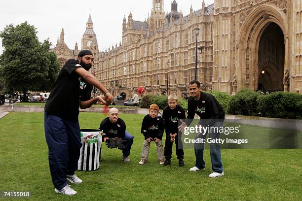 England cricketers Monty Panesar, Matt Prior and Owais Shah play Urban Cricket on College Green, Westminster on May 14, 2007 in London, England. The...