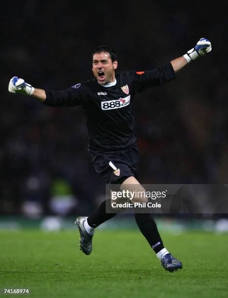 Andres Palop of Sevilla celebrates after team mate Frederic Kanoute scored his team's second goal of the match in extra time during the UEFA Cup...