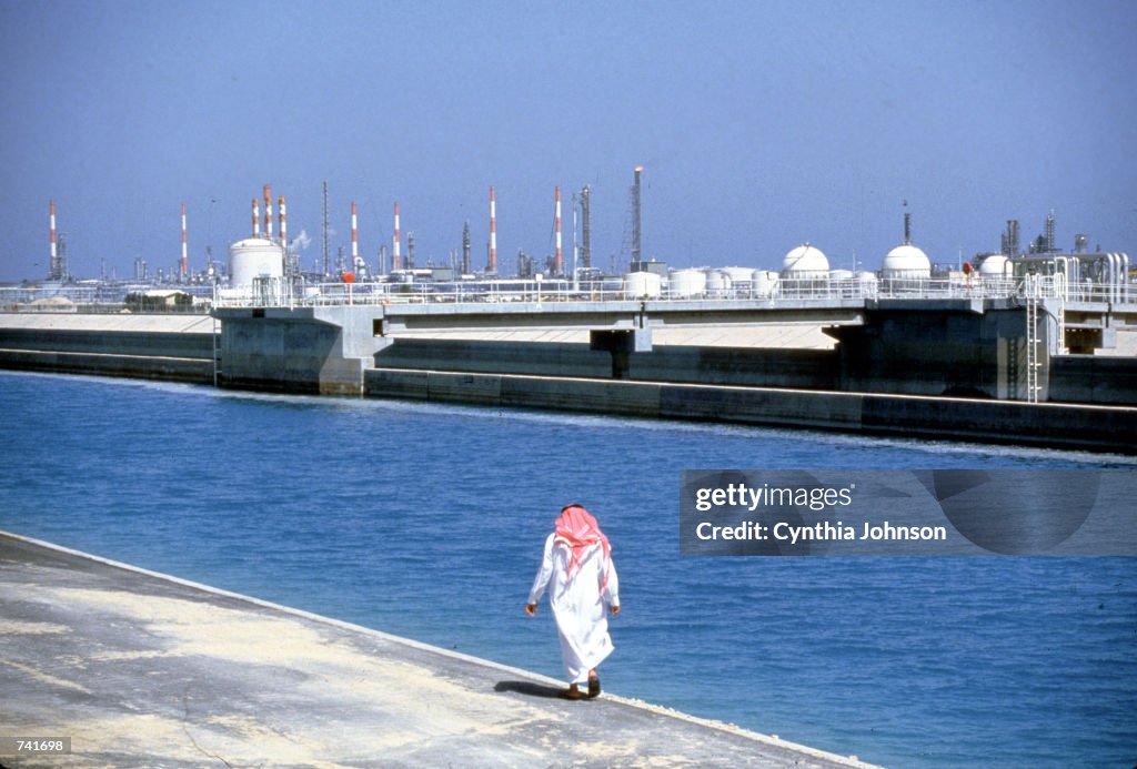 Oil refinery plant in Saudi Arabia