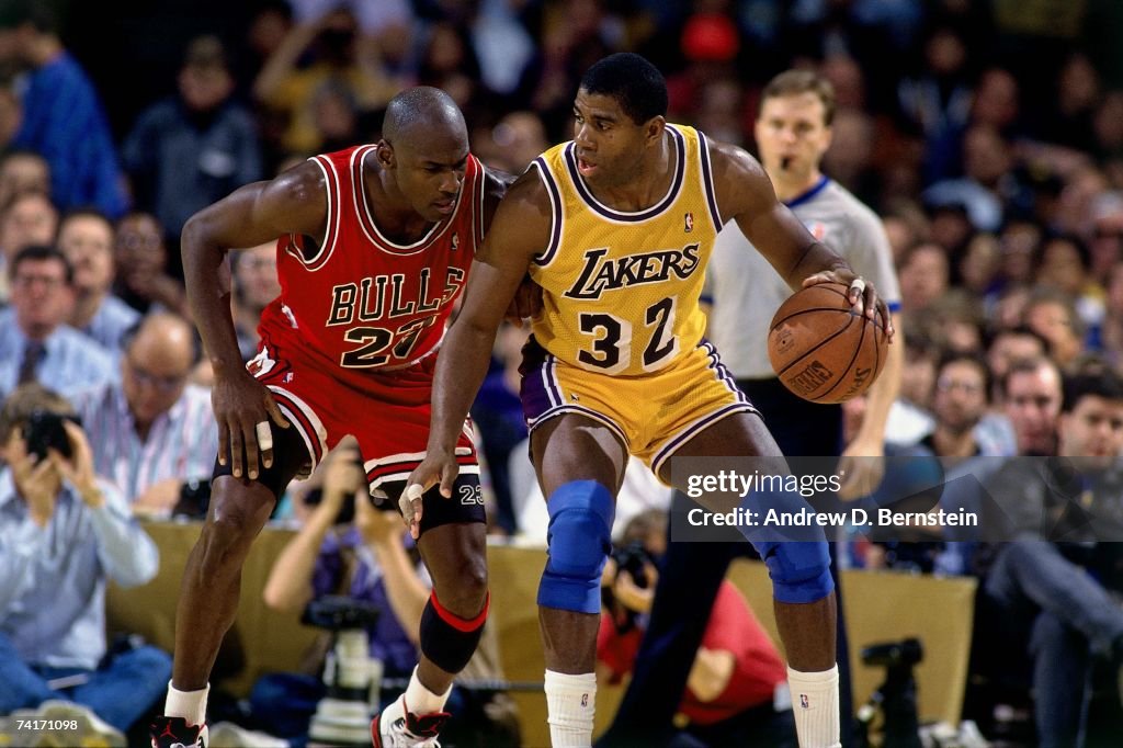 Chicago Bulls v Los Angeles Lakers