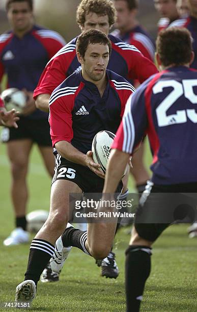 Glen Horton of the New Zealand Maori runs with the ball during the New Zealand Maori training session at North Harbour Stadium May 17, 2007 in...