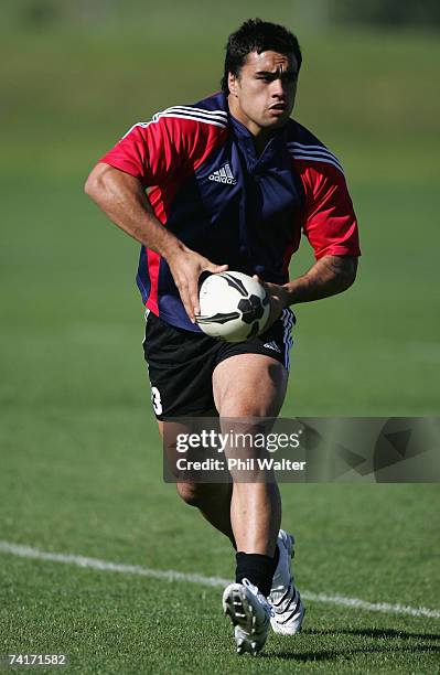 Liam Messam of the New Zealand Maori runs with the ball during the New Zealand Maori training session at North Harbour Stadium May 17, 2007 in...