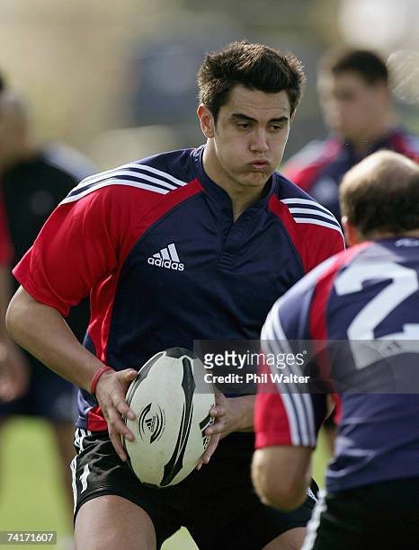 Isaac Ross of the New Zealand Maori in action during the New Zealand Maori training session at North Harbour Stadium May 17, 2007 in Auckland, New...