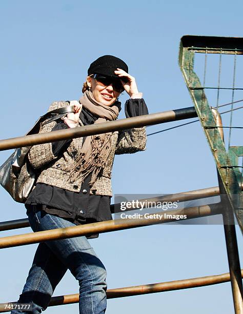 Singer Kylie Minogue is seen leaving a boat during her holiday in Chile in the town of Papudo, about 190km north of Santiago, on May 7, 2007 in...