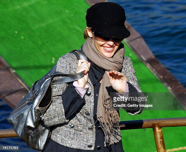 Singer Kylie Minogue is seen ahead of a boat trip during her holiday in Chile in the town of Papudo, about 190km north of Santiago, on May 7, 2007 in...