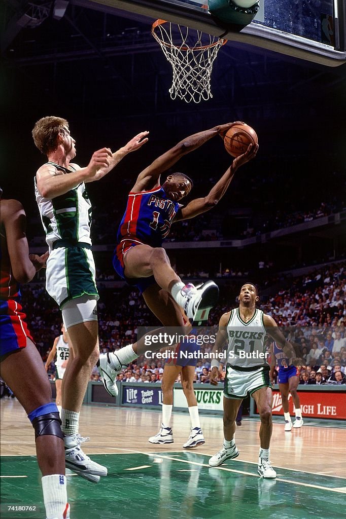 Detroit Rodman Dennis Rodman of the Detroit Pistons grabs a rebound against the ...