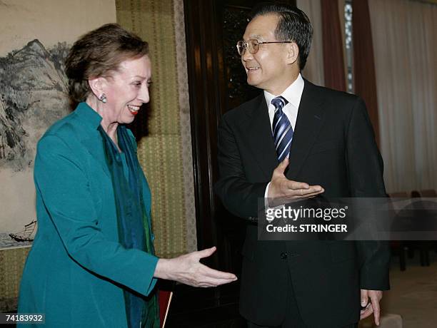 China's Premier Wen Jiabao meets with Britain's Foreign Secretary Margaret Beckett at Zhongnanhai in Beijing, 18 May 2007. British Foreign Secretary...