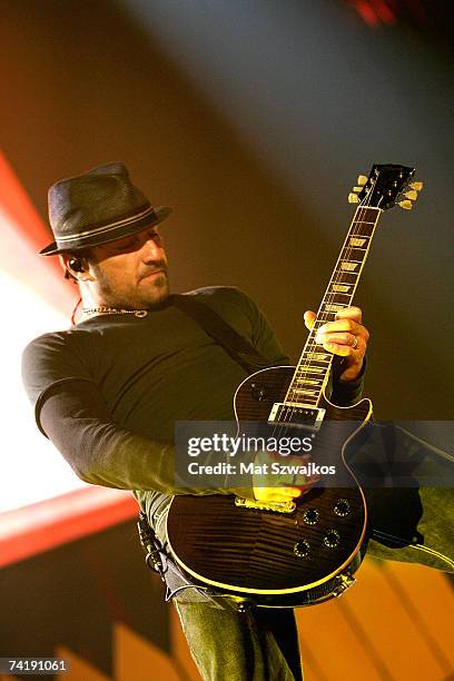 Guitarist John Steely of DAUGHTRY performs onstage at Z100's Zootopia at Nassau Coliseum on May 18, 2007 in Uniondale, New York.