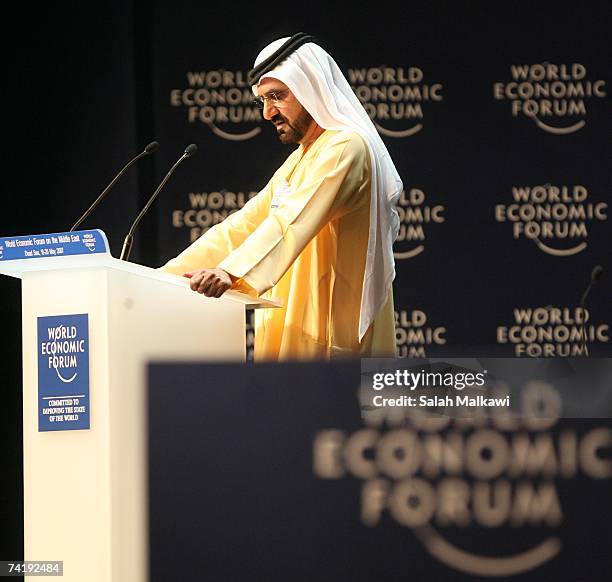 Dubai Rular 1,598 Ruler Of The World Photos & High Res Pictures - Getty Images