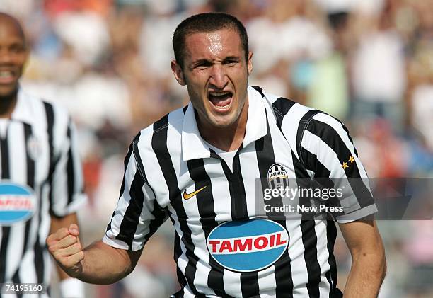 Giorgio Chiellini of Juventus celebrates after scoring during the Serie B match between Arezzo and Juventus on May 19, 2007 in Arezzo, Italy. With...