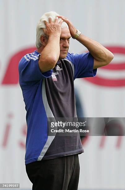 Werner Lorant headcoach of Unterhaching looks dejected during the Second Bundesliga match between Hansa Rostock and Spvgg Unterhaching at the Ostsee...