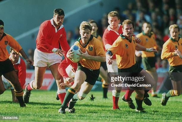 Tim Horan of Australia during the 1991 Rugby World Cup. Australia beat Wales 3-34.