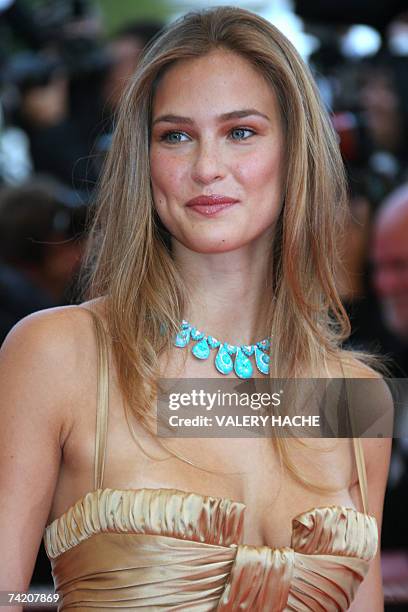 Refaeli Israeli Model 544 Bar Refaeli 2007 Stock Photos, High-Res Pictures, and Images ...