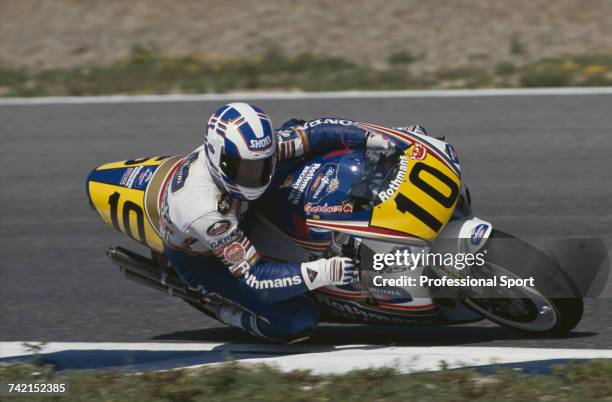 Australian Grand Prix motorcycle road racer Wayne Gardner rides the 500cc Rothmans Honda-HRC NSR500 to finish in first place to win the 1990 Spanish...