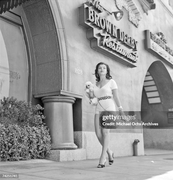 Los Angeles 031 c MOA Hollywood Brown Derby Joan Bradshaw 9-8-1957- Photo by Michael Ochs Archives/Getty Images