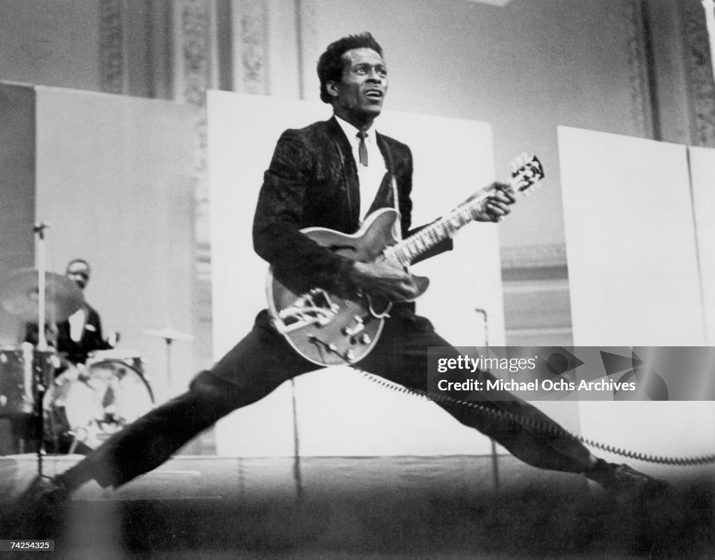 Chuck Berry Does The Splits