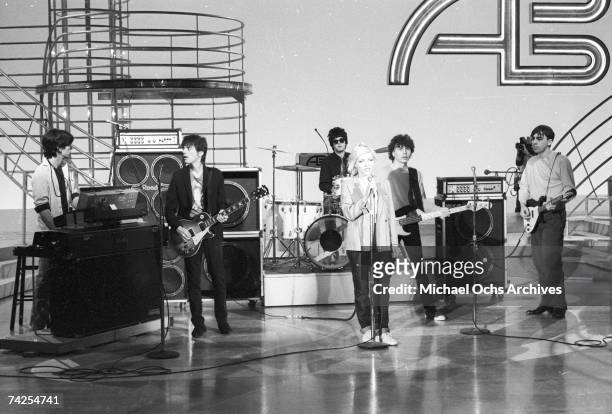 Singer Debbie Harry, Christ Stein, Frank Infante, Jimmy Destri, and Nigel Harrison of the New Wave pop band 'Blondie' perform on the TV show American...