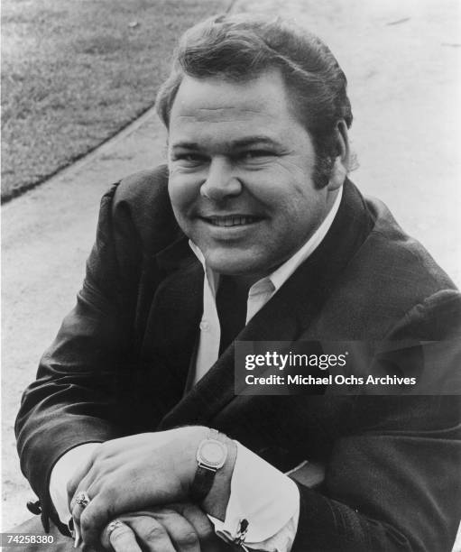Country artist Roy Clark poses for a portrait circa 1967.