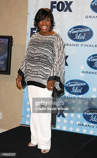 Singer Gladys Knight poses in the press room during the American Idol Season 6 Finale held at the Kodak Theatre on May 23, 2007 in Hollywood,...